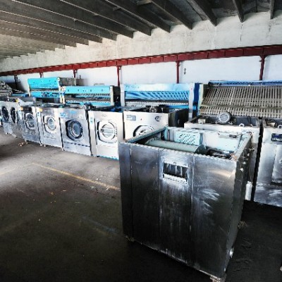 唐山二手洗衣房设备转让型号洗衣机烘干机折叠机二手水洗厂设备