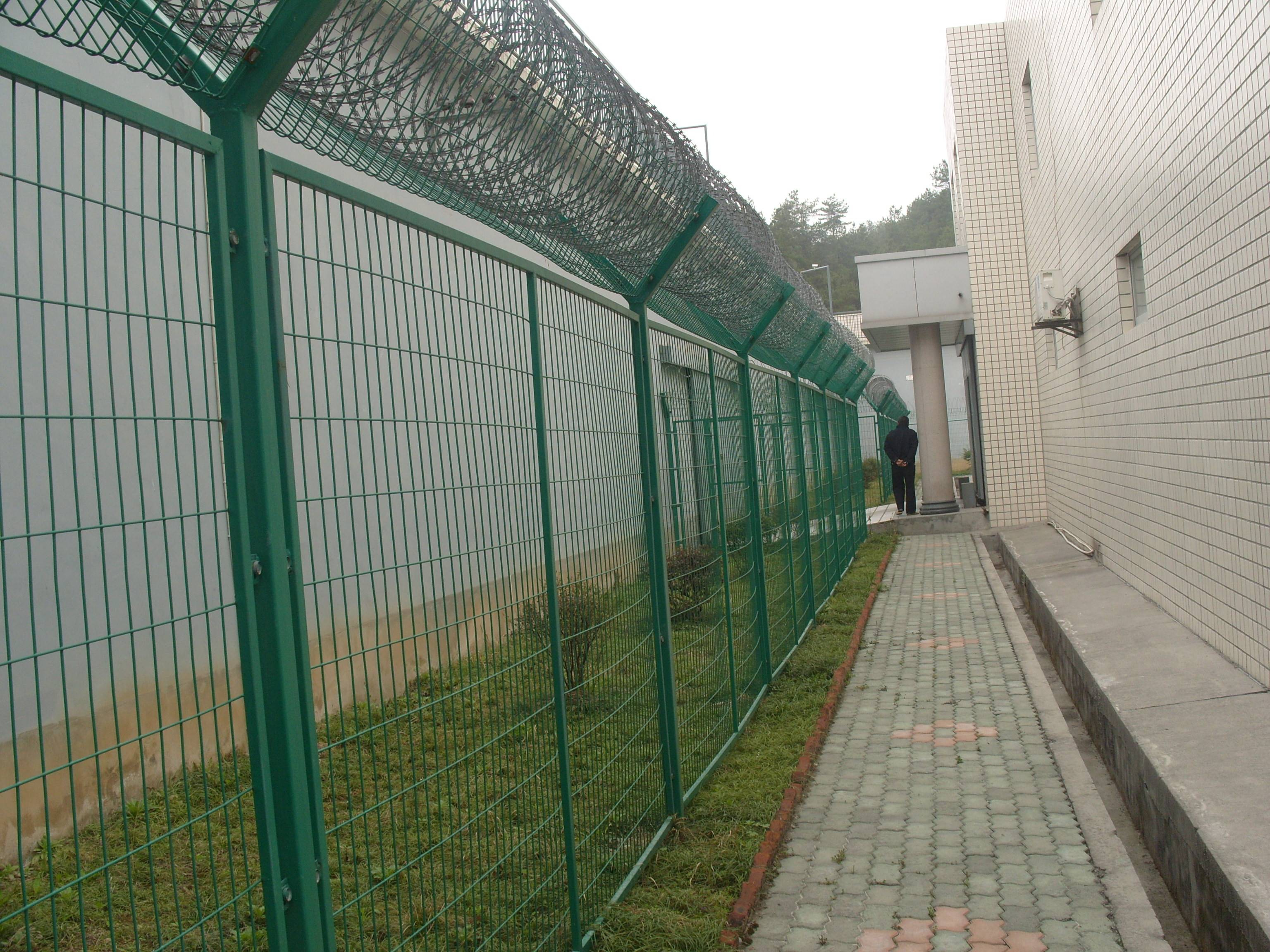 球场护栏网 体育场围栏定制安装